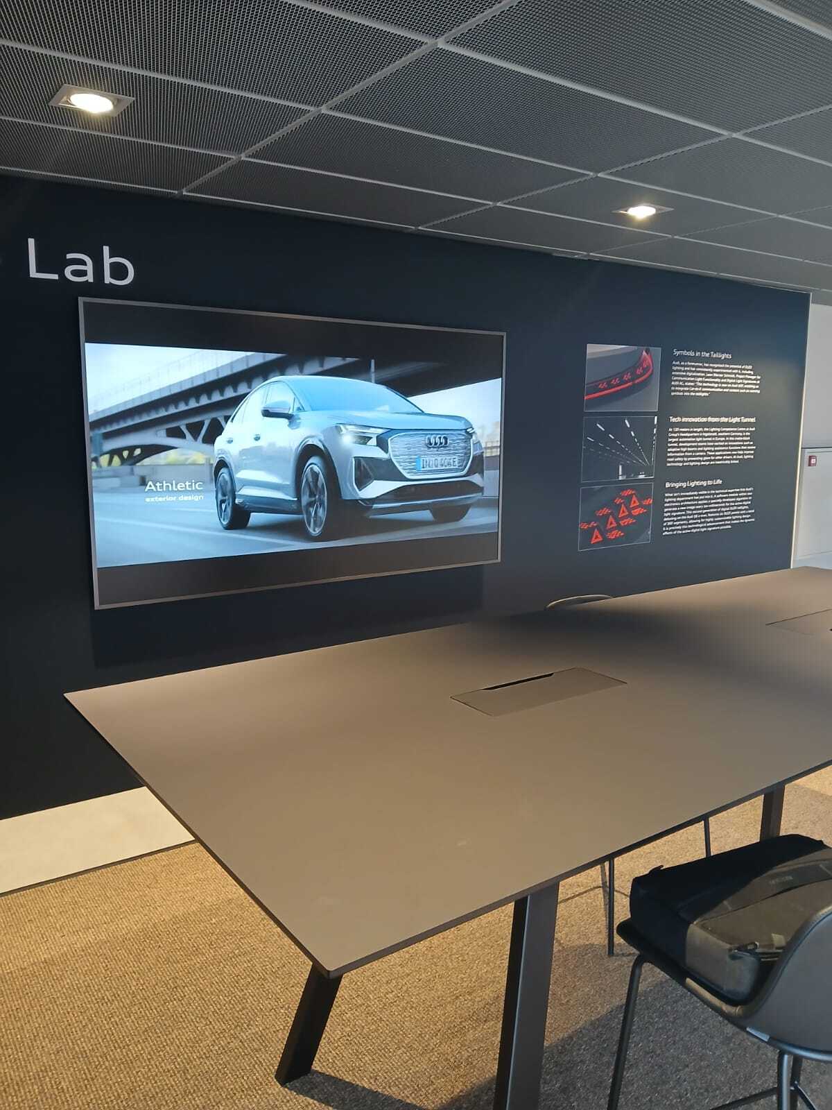 Audi Centrum Amsterdam - lab